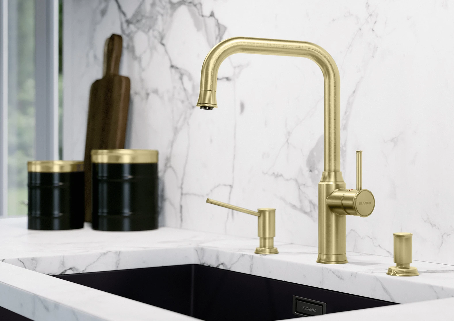 Кухонный смеситель BLANCO в золотистом покрытии satin gold